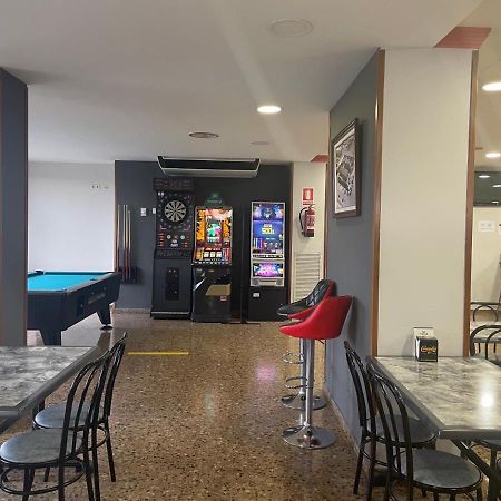 Hotel Reina Isabel Lleida Ngoại thất bức ảnh