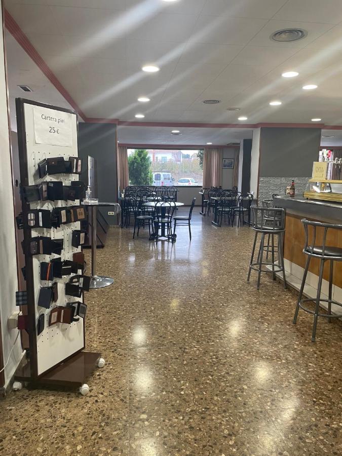Hotel Reina Isabel Lleida Ngoại thất bức ảnh