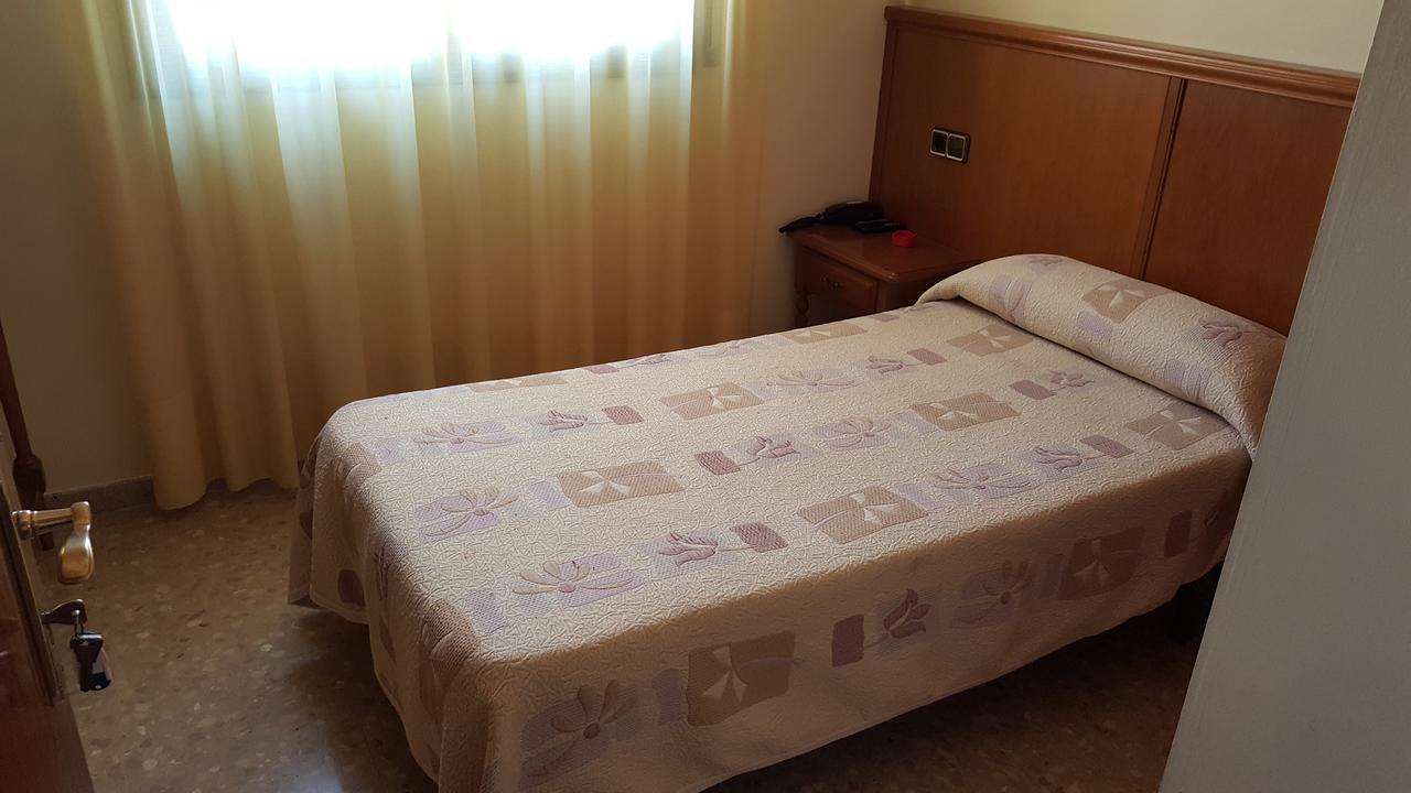 Hotel Reina Isabel Lleida Ngoại thất bức ảnh