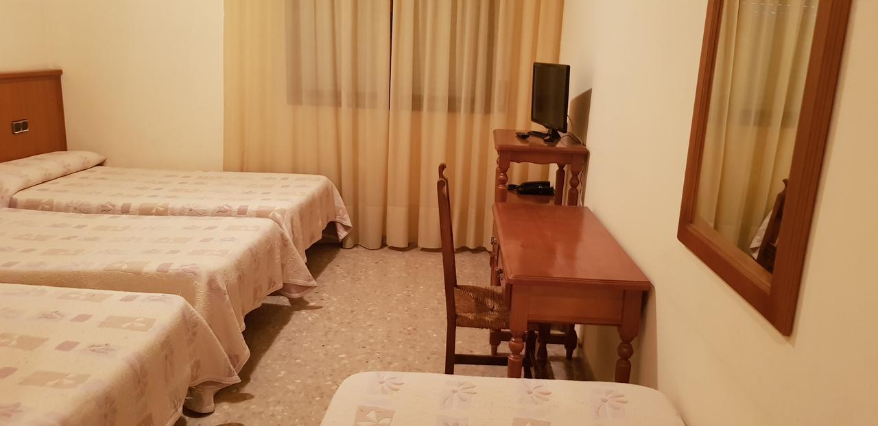 Hotel Reina Isabel Lleida Ngoại thất bức ảnh