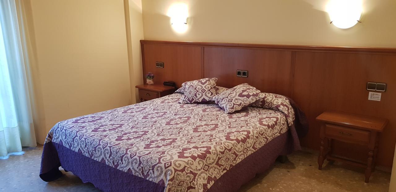 Hotel Reina Isabel Lleida Ngoại thất bức ảnh
