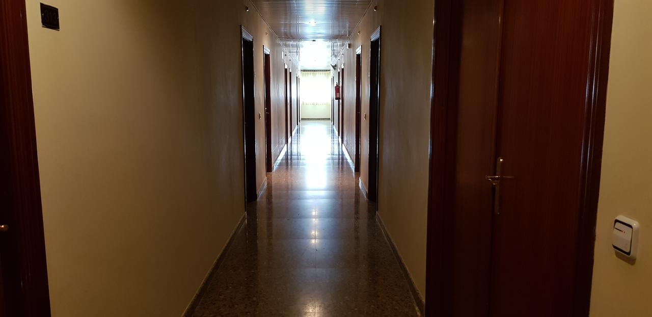 Hotel Reina Isabel Lleida Ngoại thất bức ảnh