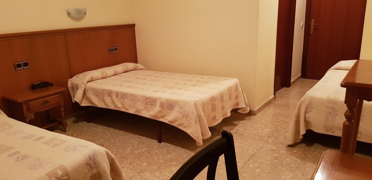 Hotel Reina Isabel Lleida Ngoại thất bức ảnh