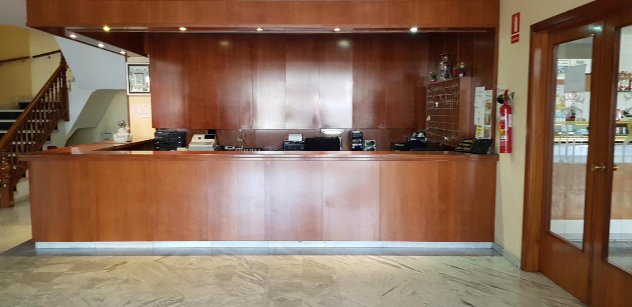 Hotel Reina Isabel Lleida Ngoại thất bức ảnh